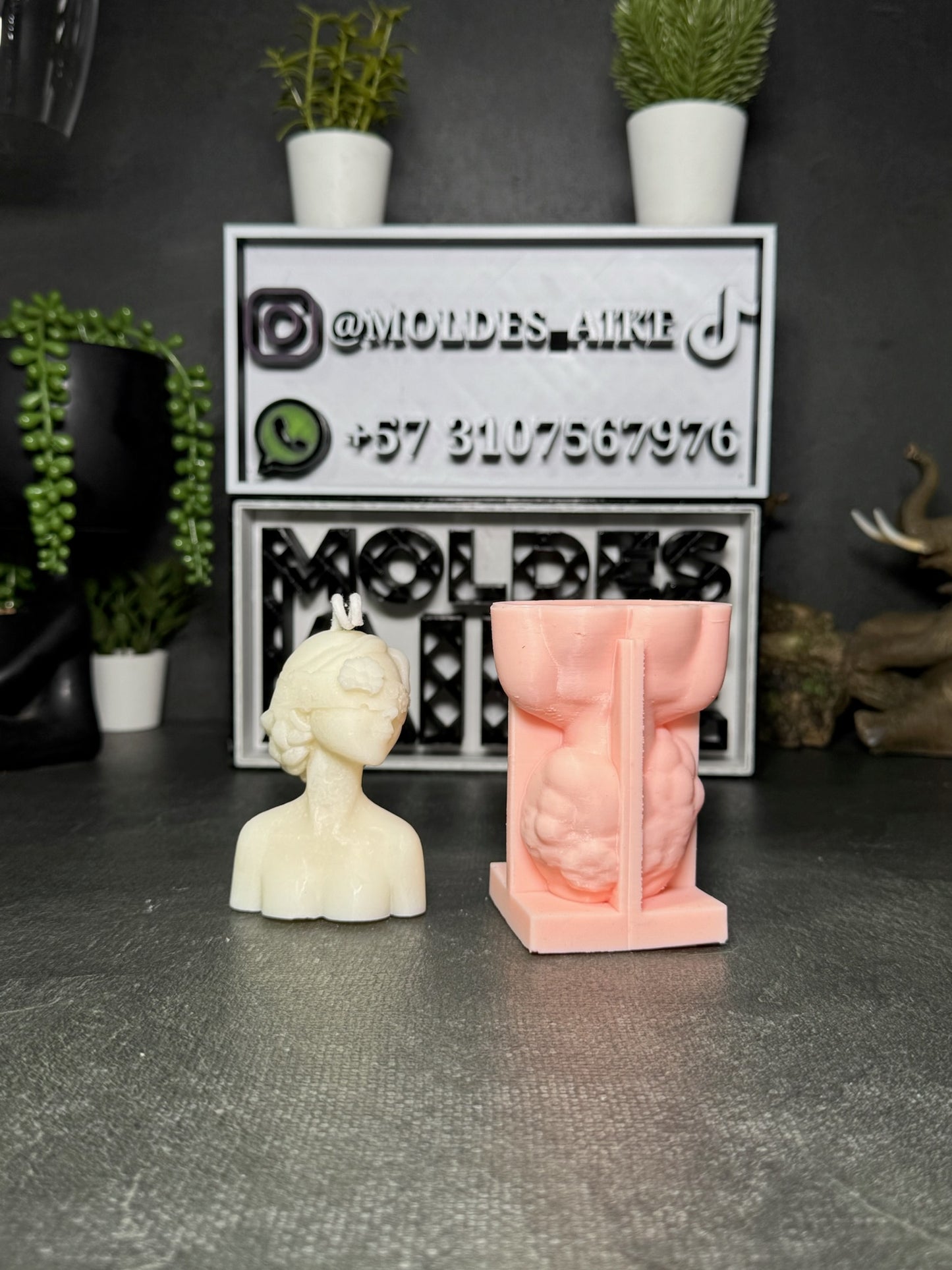 Mujer Antifaz Flores